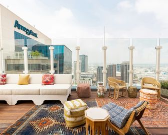 Hôtel Swexan - Dallas - Gebouw