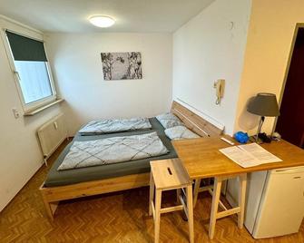 Studio im Herzen von Dornbirn mit gratis Parkplatz - Dornbirn - Schlafzimmer