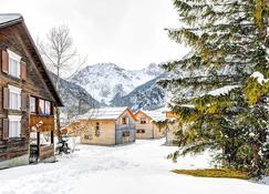 Casalpin Chalets - Brand - Budynek