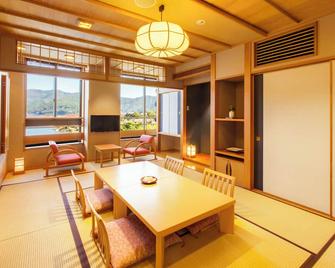 Maruei - Fujikawaguchiko - Ruang makan