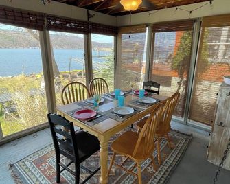Year-round, beautiful, peaceful, lake front home on Canandaigua Lake. - Middlesex - Balcone
