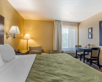 Quality Inn & Suites Lenexa Kansas City - Lenexa - Sovrum