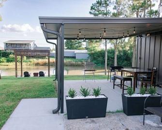 Beck's Place located on Bayou Lafourche! Close to Nicholls State University! - Thibodaux - Binnenhof