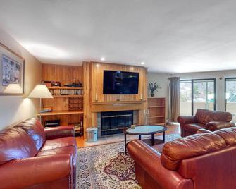 Forest Shadow - Lincoln - Living room