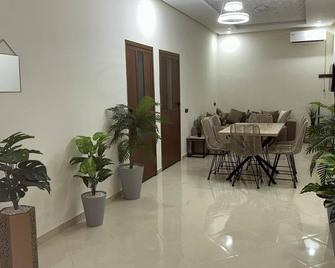 Villa n°2 Marrakech with private heated pool (optional) - Azib Oulad Lâdem - Dining room