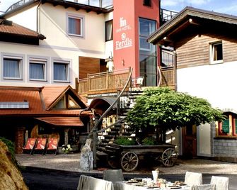 I Am Hotel Graz-Seiersberg - Graz - Building