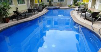 普林斯姆酒店 - 安赫勒斯市 - 安吉里市 - 游泳池