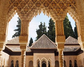 Alojamiento Camino de Ronda con Parking - Granada - Byggnad