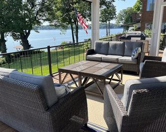 Legacy, A Modern Luxury Lakehouse - Sterling - Patio