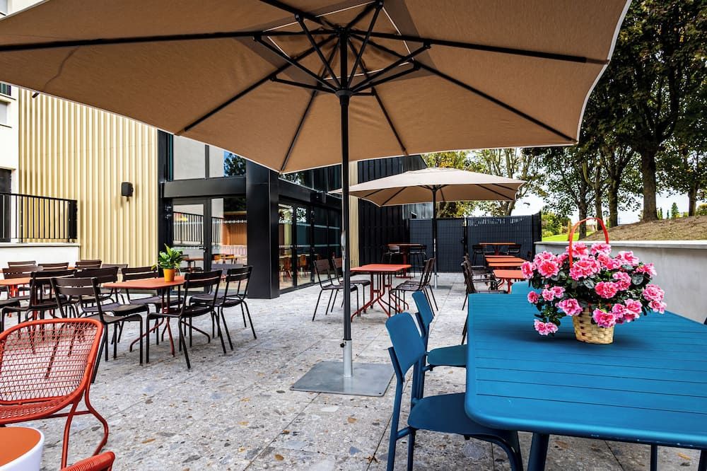 greet Hotel Reims Tinqueux - Tinqueux - Patio