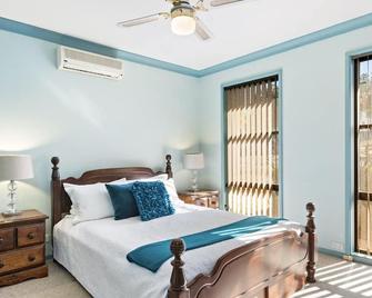 Alices Place, Hunter Valley, Large home, 6 Beds, sleeps 12, central location - Cessnock - Sypialnia