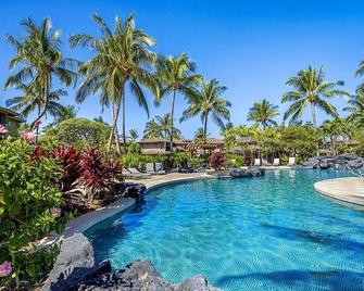Colony Villas At Waikoloa Beach Resort #204 2 Bedroom Villa by RedAwning - Waikoloa Village - Pool