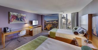 Whitney Peak Hotel Reno, Tapestry Collection by Hilton - Reno - Bedroom