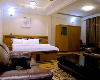 Blue Sky Hotel - Bolgatanga - Habitación