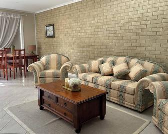 Le Grande Villas Raymond Island - Paynesville - Wohnzimmer