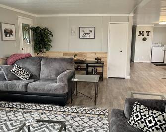 Peaceful Home Near Glacier Park - Cut Bank - Sala de estar