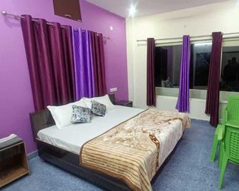 The Hill Heaven Home Stay - Lansdowne - Bedroom