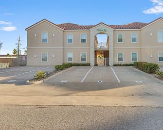 Ground Floor Bayside Beauty Walk to the Beach - South Padre Island - Edificio