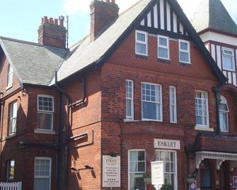 Esklet Guest House - Whitby - Edifício
