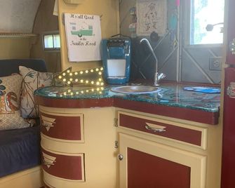 The Shasta Trailer - تيريل - غرفة نوم