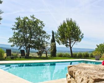 Beautifully Renovated Sheepfold, Steps away from a typical \'Perched\' Village - Joucas - Zwembad