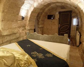 Stone Age Hotel - Ayvali - Bedroom