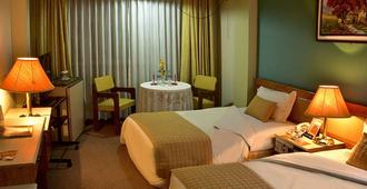 セザールス プラザ ホテル - コチャバンバ - 寝室