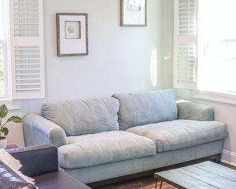 Park Place-Luxury on Riverwalk - Jacksonville - Living room