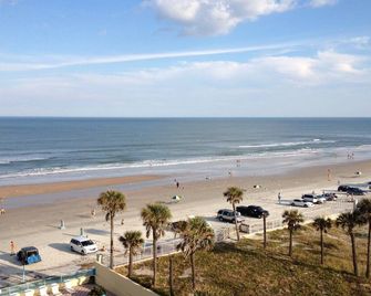 Fountain Beach Resort - Daytona Beach - Beach