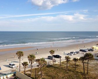 Fountain Beach Resort - Daytona Beach - Strand
