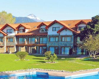 Hotel Pucon Green Park - Pucon - Rakennus