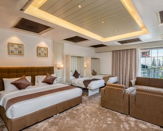 Hotel Grand Boulevard Dal Lake View Srinagar - Srinagar