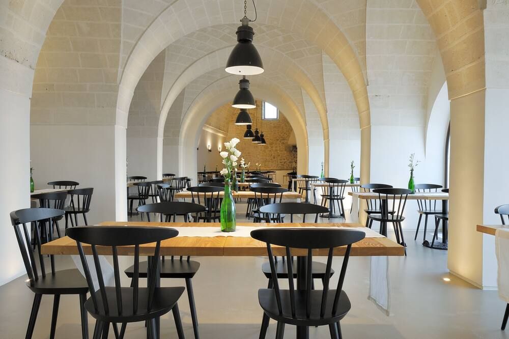 ماسيريا أماستولا واين ريزورت