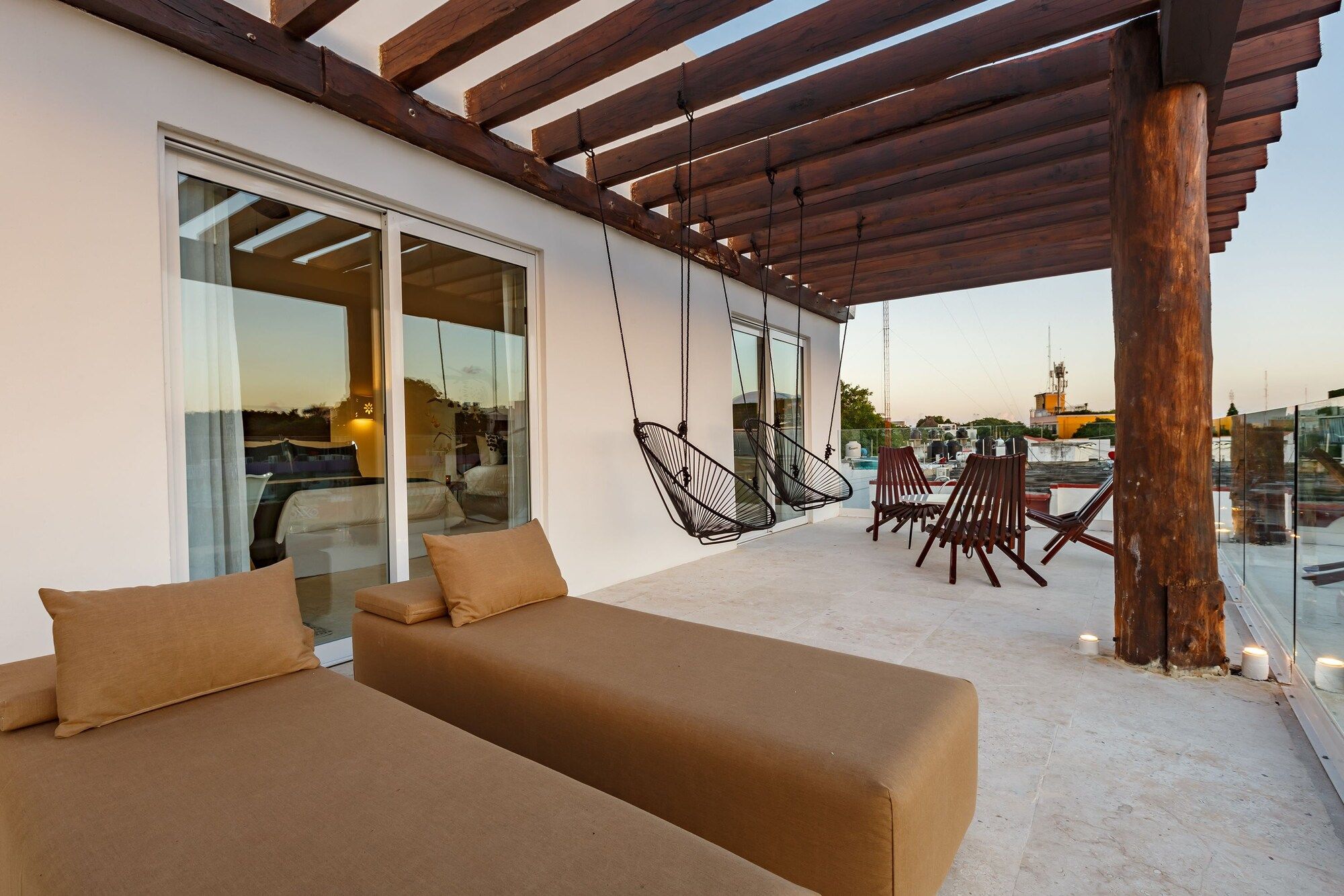 إتش أم بلايا ديل كارمين