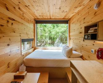 Postcard Cabins Brown County - 哥倫布 - 臥室
