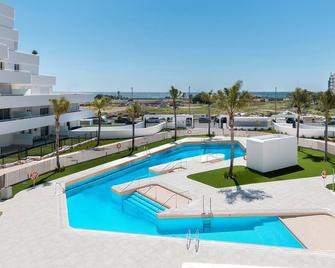 Horus 054 - Torre del Mar - Pool
