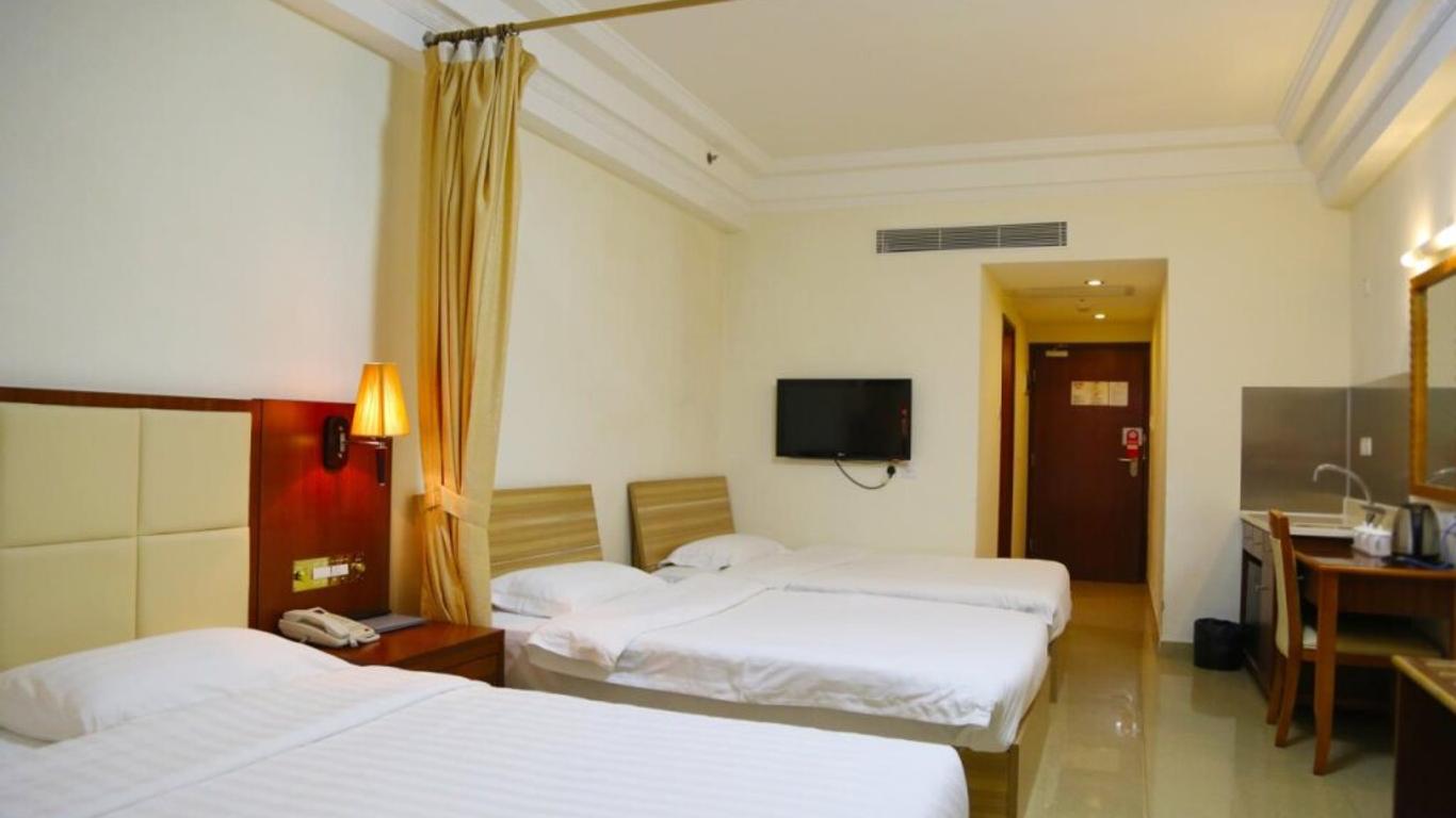 Grand Harbour Hotel