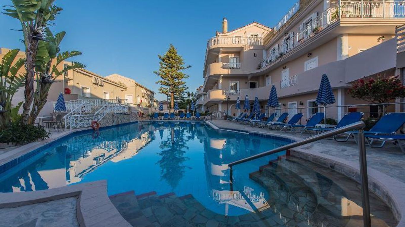 Porto Planos Beach Hotel