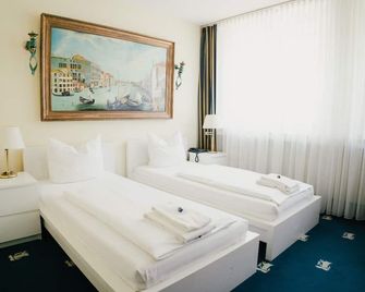 Altstadt Hotel St. Georg - Düsseldorf - Slaapkamer