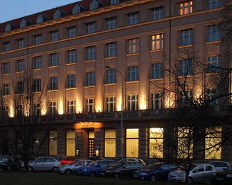 Hotel DAP - Prague - Building
