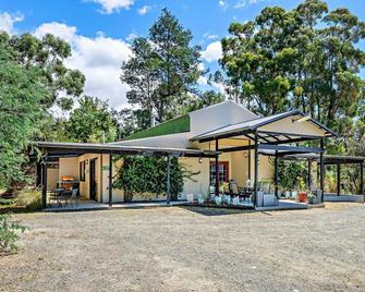 Oyster Cove Chalet - Hobart - Building