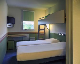 ibis budget Niort Est La Crèche - La Crèche - Bedroom