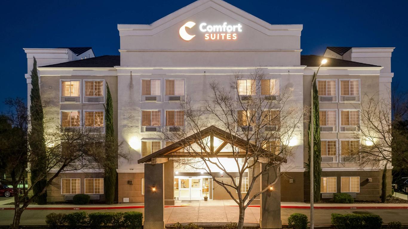 Comfort Suites
