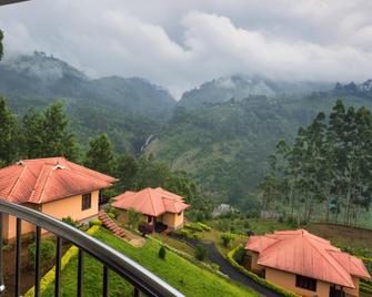 Aranyaka Resorts - Munnar - Balcón