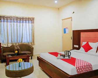 Hotel Swapna - Vijayawada - Bedroom