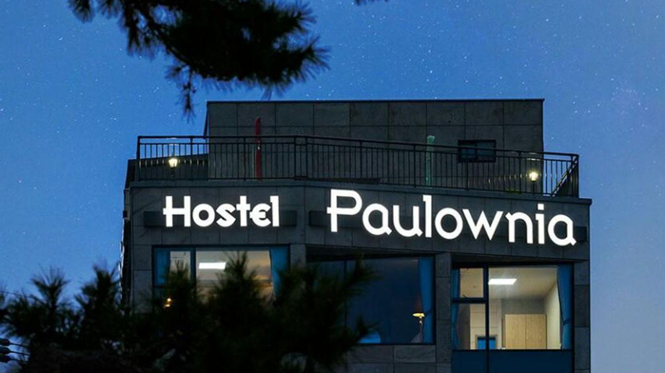 Paulownia Hostel & Guest House