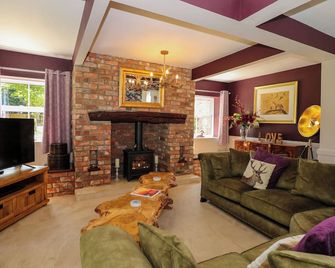 The Granary, Pet Friendly, Luxury Holiday Cottage In Boston - Boston - Living room