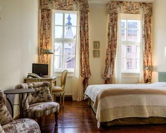 Hotel Zum Bär - Кведлінбург - Спальня