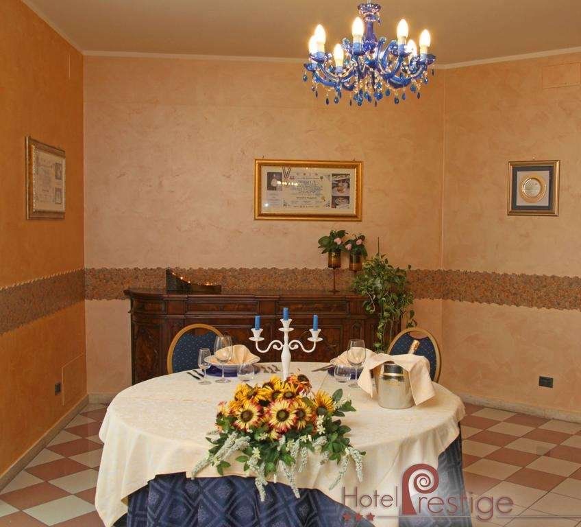 Hotel Prestige - Montesilvano - Comedor