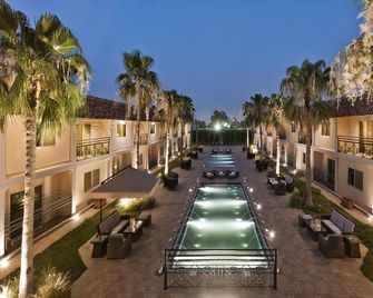 Holiday Inn Al Khobar - Corniche By IHG - Al Khobar - Pileta
